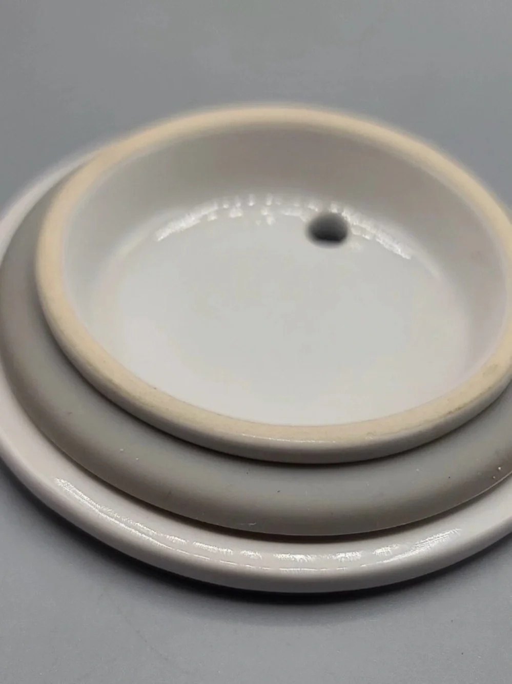 Pampered Chef White Ceramic Cooker with Gray Silicone Grip